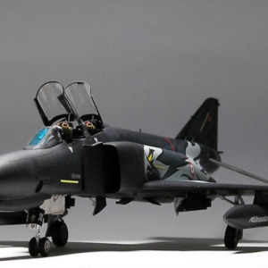 F-4 Phantom 2 Kara Şahin PM Model Demonte Plastik Uçak Maket Kiti
