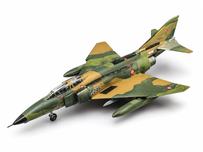 MONTAJLI + BOYALI F-4 E/F PHANTOM II ( Haki Kamuflaj )