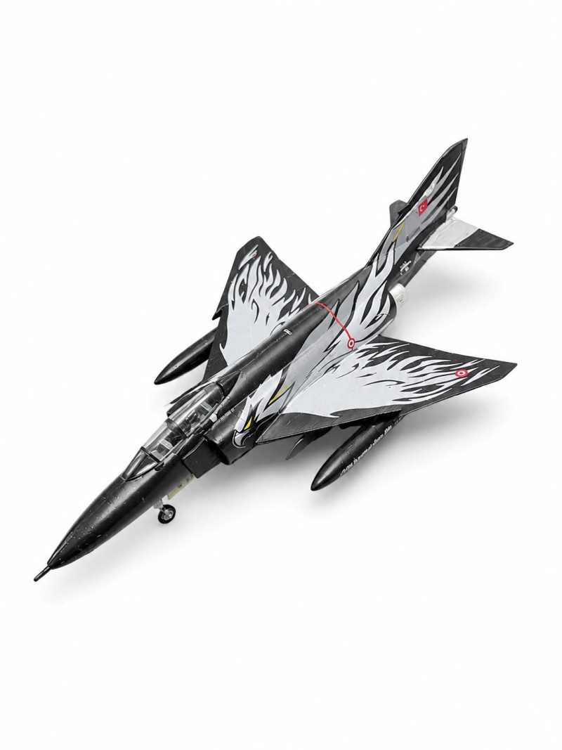 MONTAJLI + BOYALI F-4 PHANTOM II Kara Şahin